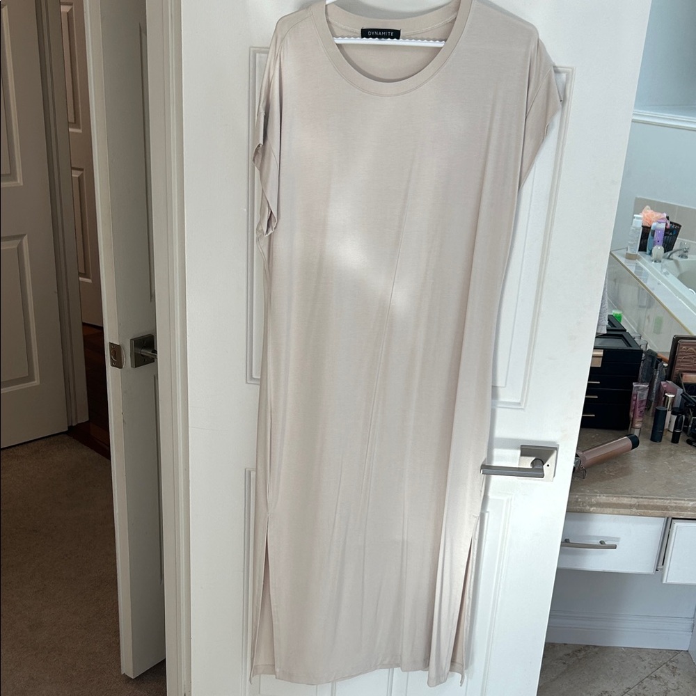 Dynamite Cream Midi Dress